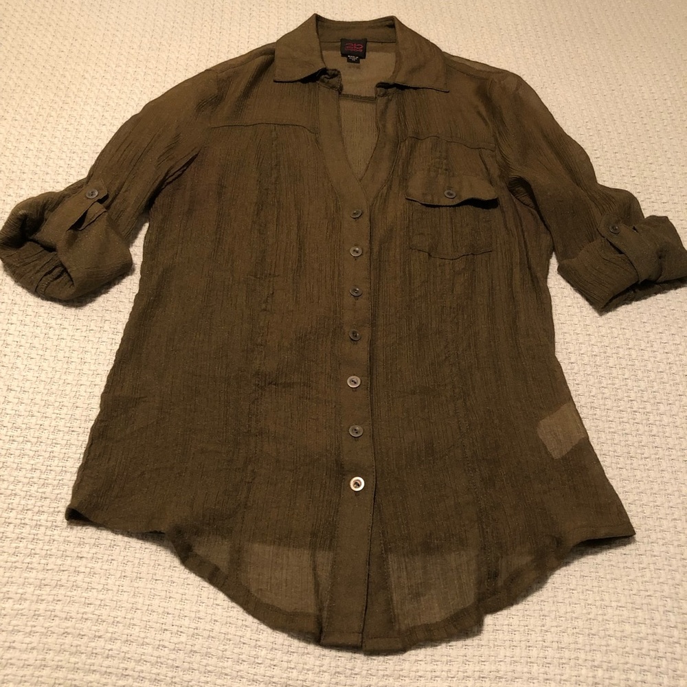 Summer green shirt from 2b Bebe